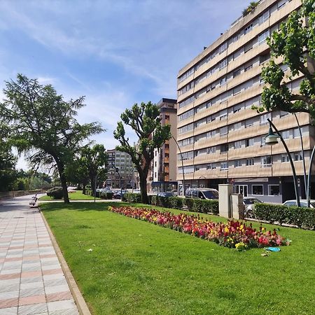 Leon Riverside Flat Luaran gambar